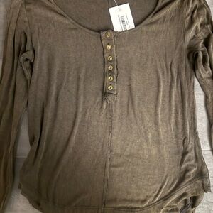 New with Tags Women's Washed Black Henley Button Top